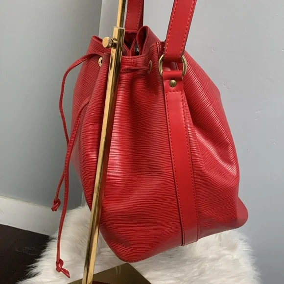 ❌SOLD❌1996 authentic red Epi leather Petit Noe bucket bag - Picture 7 of 17